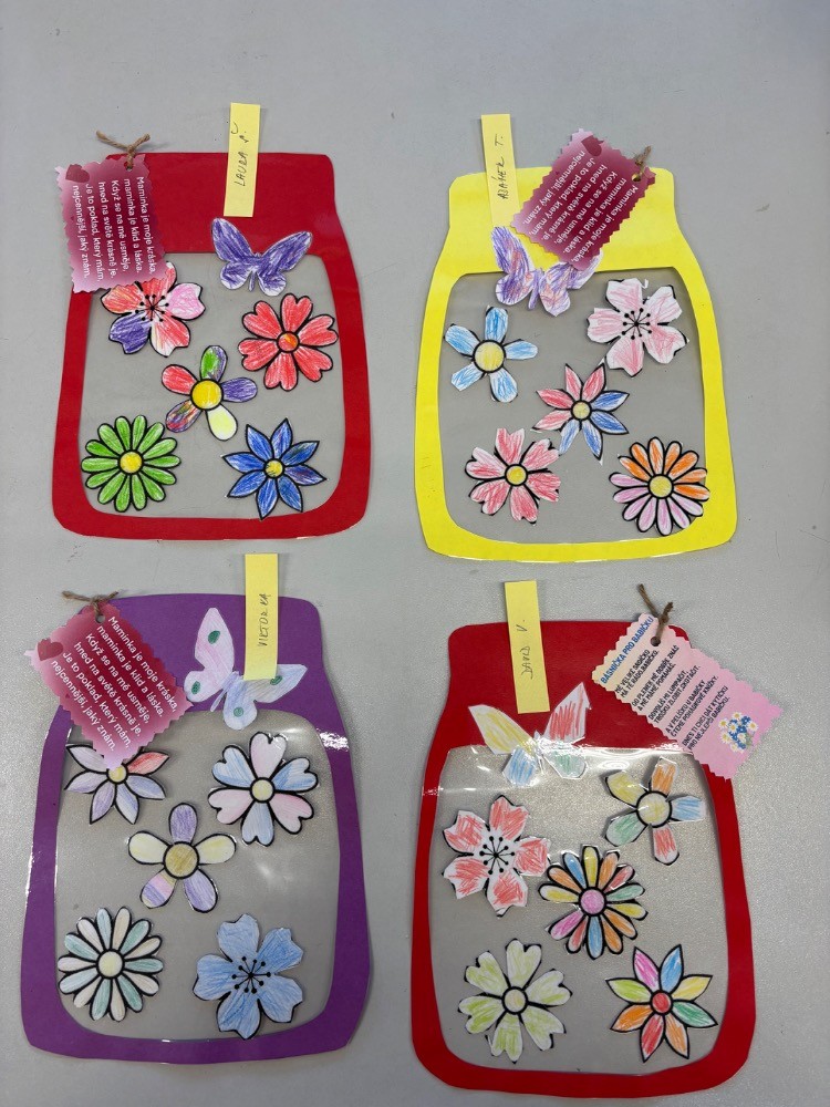 Přáníčka k&nbsp;MDŽ ve školní družině a&nbsp;přípravné třídě